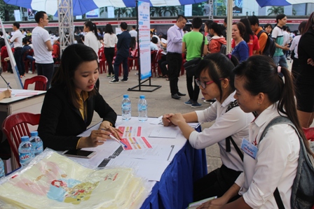 Nhộn nhịp ngày hội phỏng vấn – tuyển dụng ảnh 3